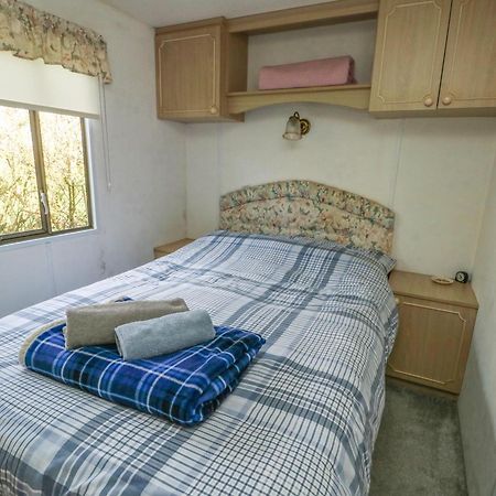 Fron Dderw Caravan Holyhead Exterior photo