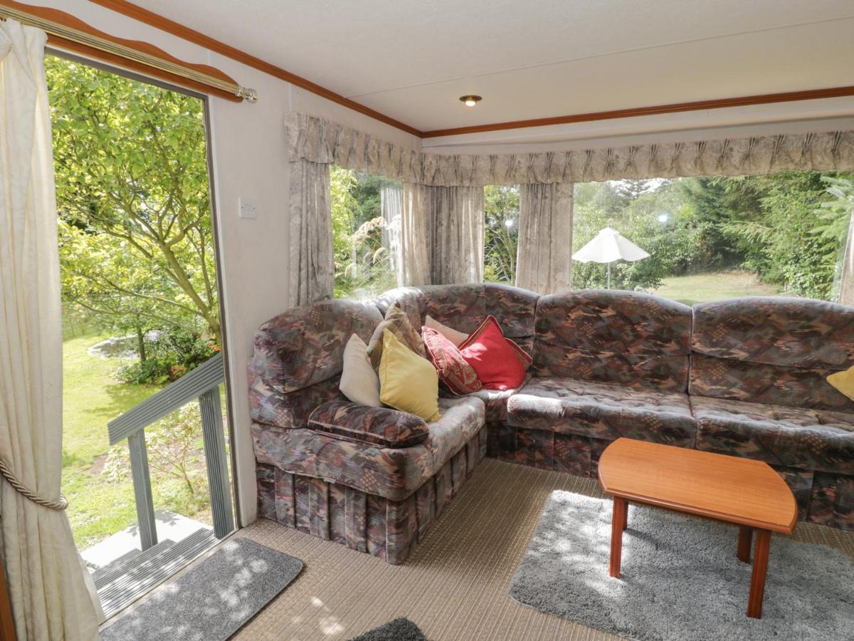 Fron Dderw Caravan Holyhead Exterior photo