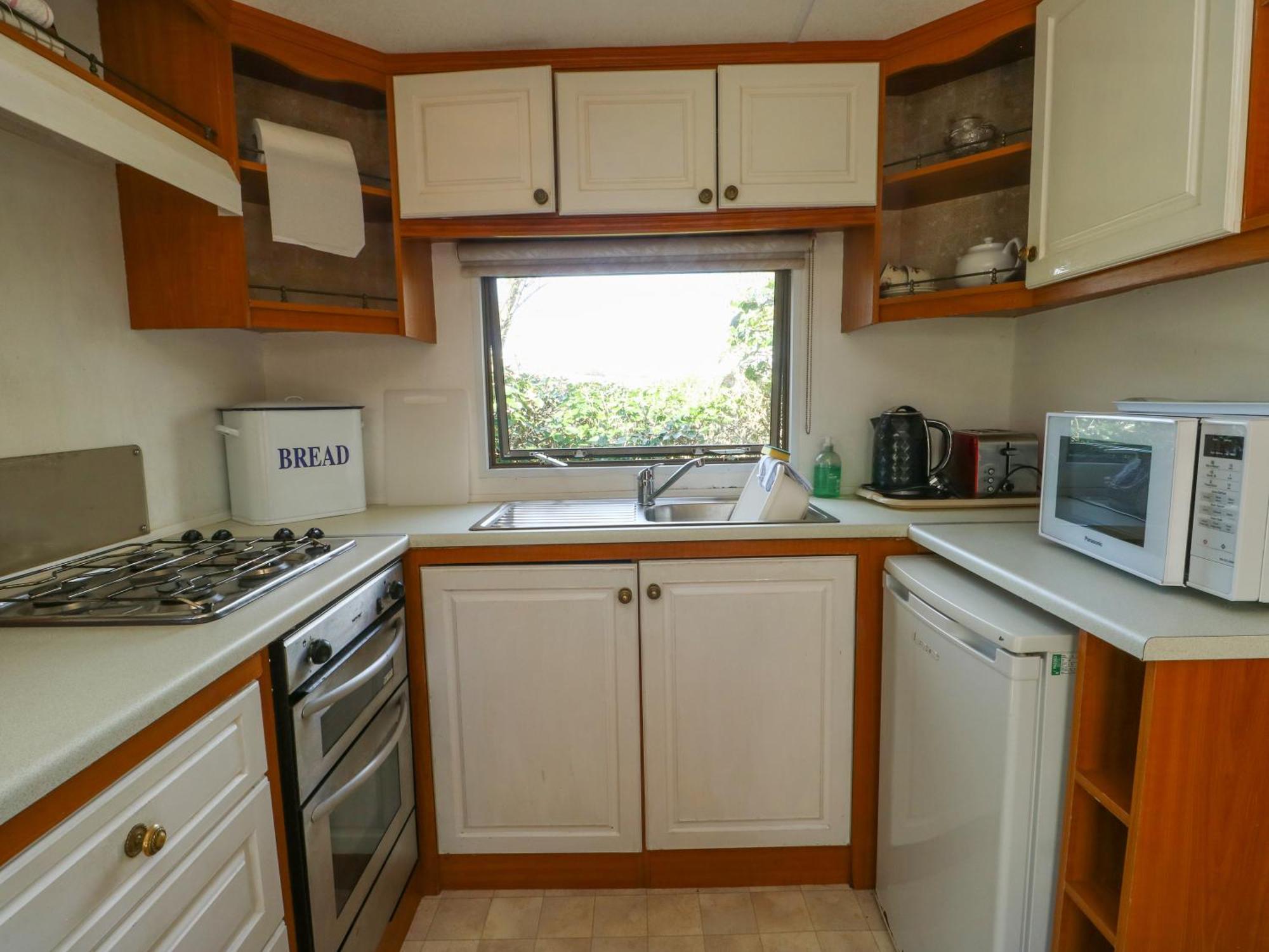 Fron Dderw Caravan Holyhead Exterior photo