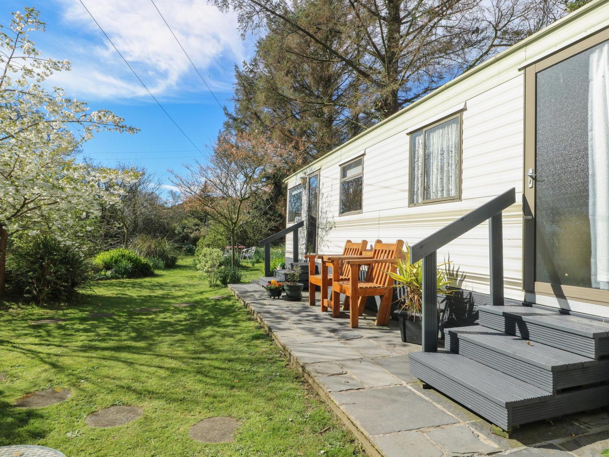 Fron Dderw Caravan Holyhead Exterior photo