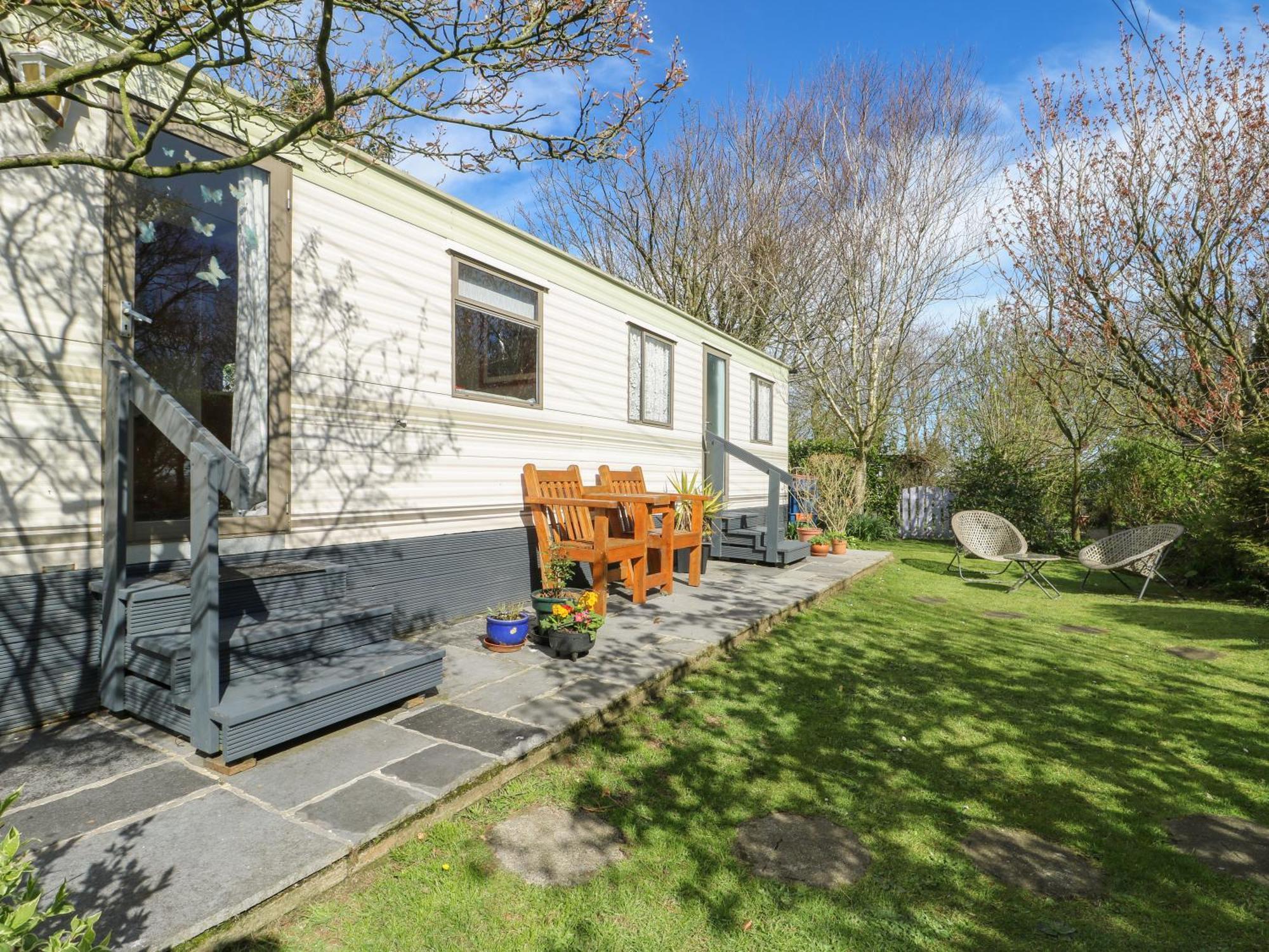 Fron Dderw Caravan Holyhead Exterior photo
