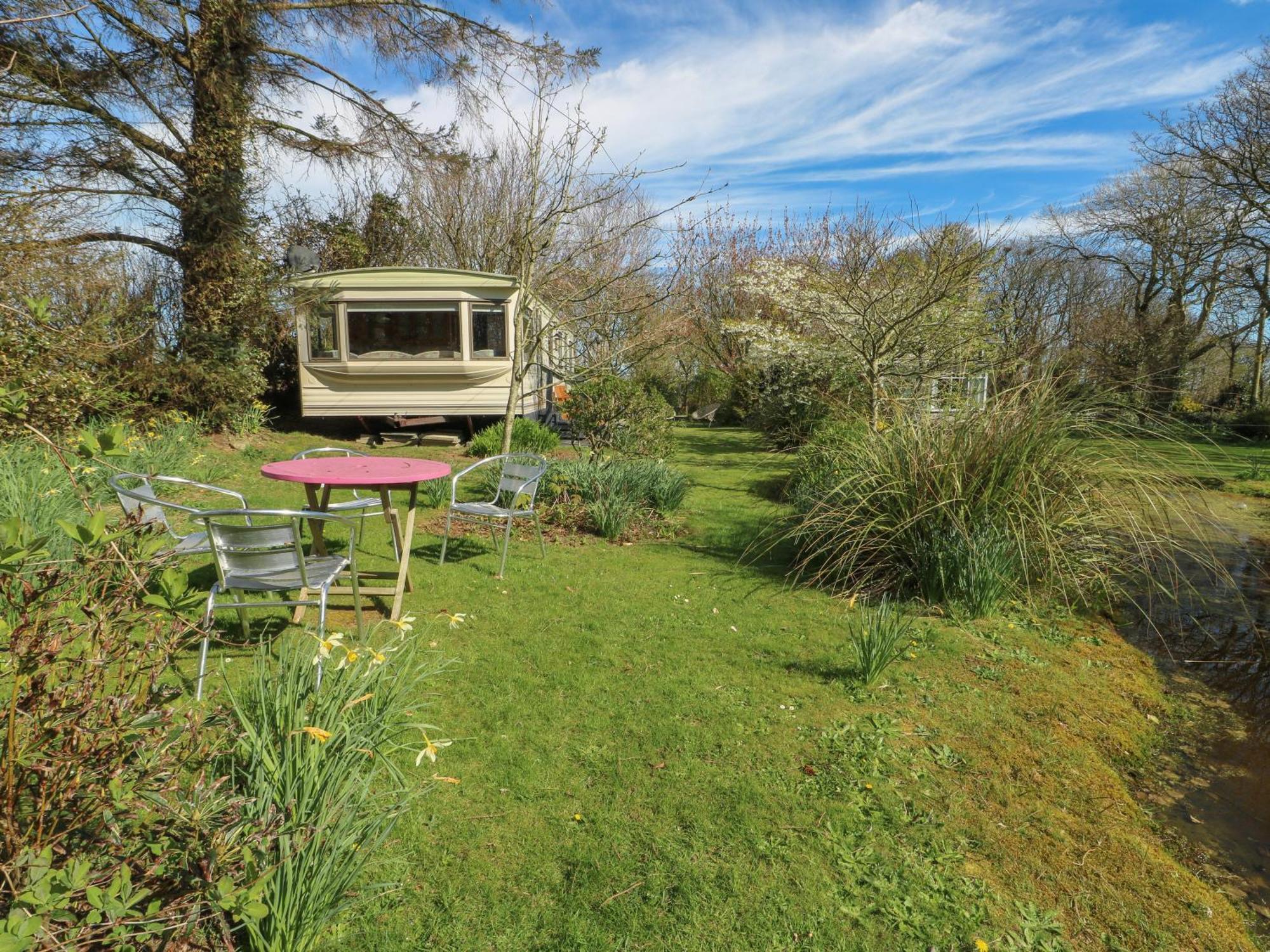 Fron Dderw Caravan Holyhead Exterior photo